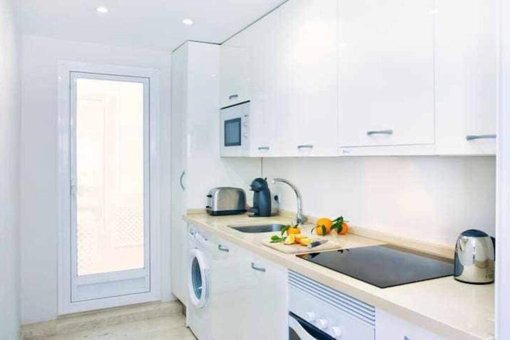 Best Location Apartment In Marbella. Beachfront!! Exterior foto